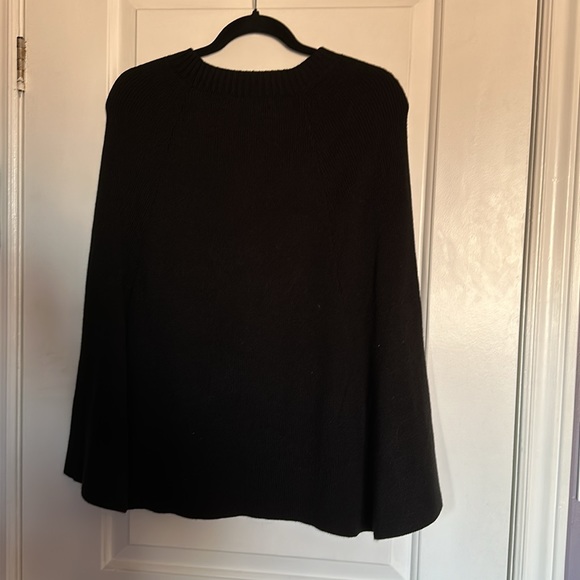 Freya Ribbed Poncho - Picture 3 of 4